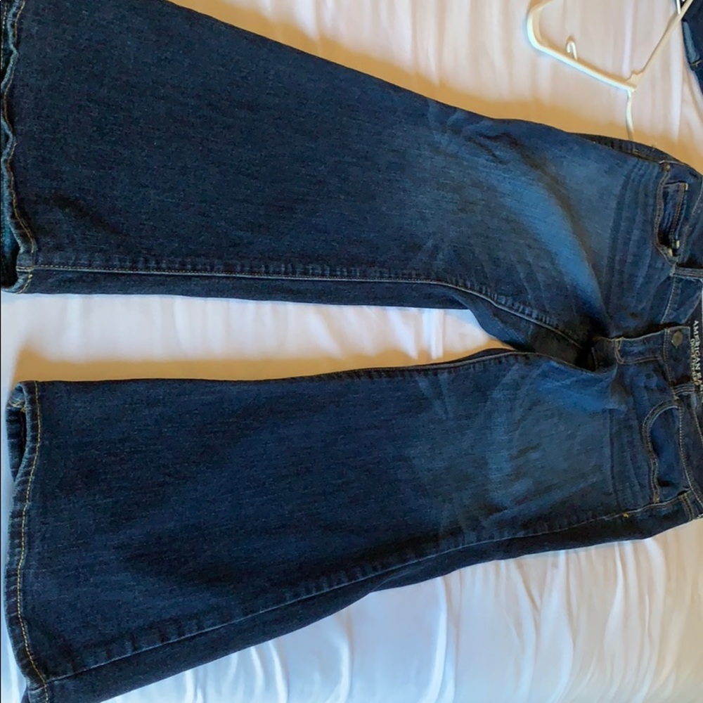 American Eagle blue jeans